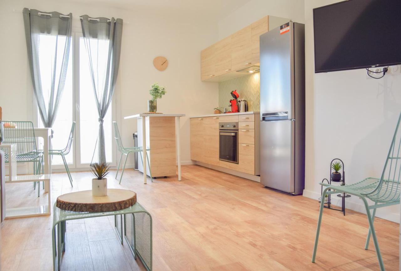 Le Voltaire Apartment *