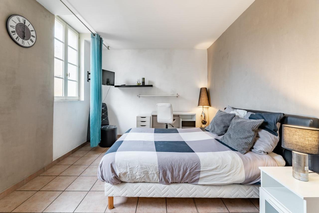 Joli Meuble Panier Montee Des Accoules Apartment Marseille