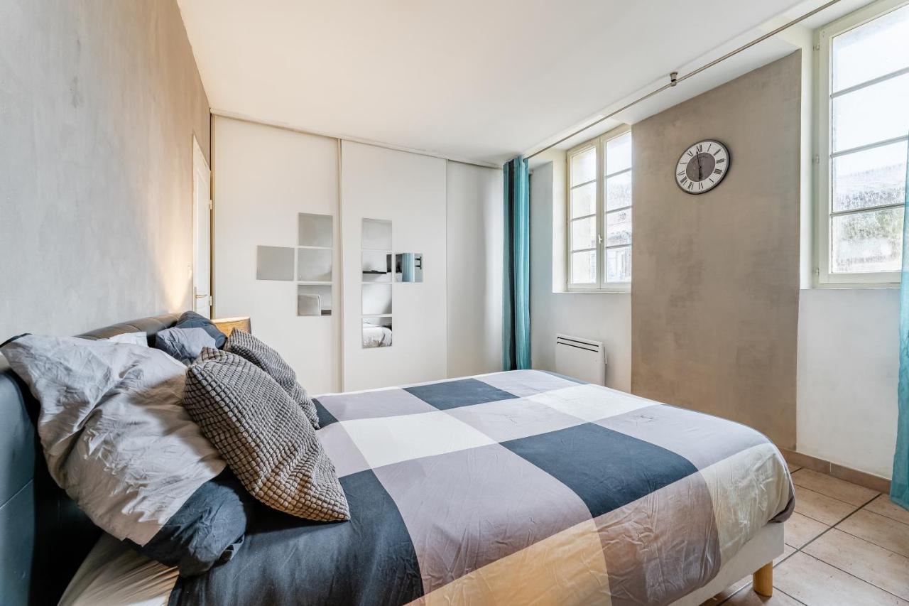 Apartment Joli Meuble Panier Montee Des Accoules Marseille