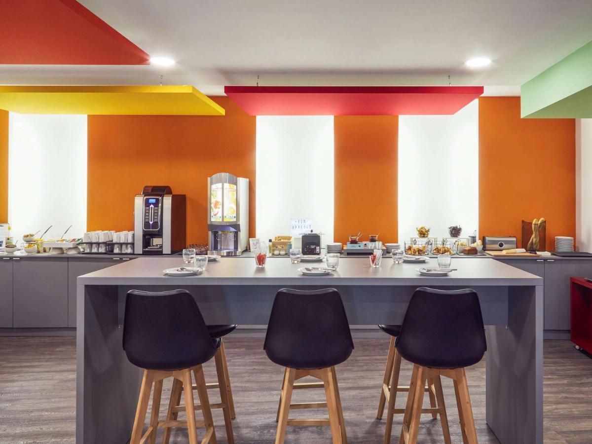 Ibis Styles Vieux Port Khách sạn 3*
