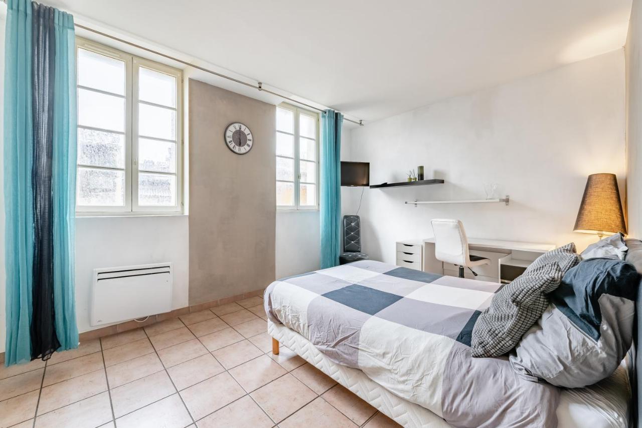 Joli Meuble Panier Montee Des Accoules Apartment Marseille