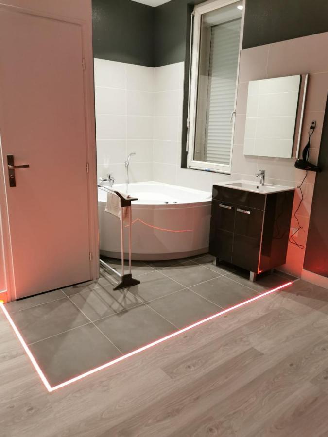 Apartment Gris - - Balneo-jaccuzi *
