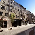 Vieux port T2 chic