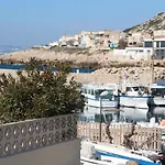 Charmant Cabanon Aux Goudes A Marseille Avec Vue Mer