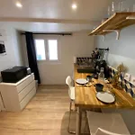 Lovely Studio Under The Roof -Le Panier