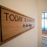 Fully Equiped Wifi Apartment Sleeps 6