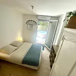Jaccuzi Entre Mer Et Calanques En Residence Familiale