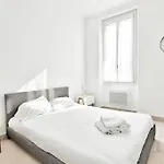Magnificent 3-Bedroom Apartment In Marseille