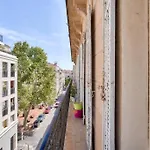 Splendide T2 Avec Balcon A 10 Min Du Vieux Port