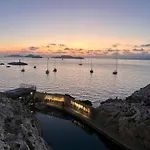 Appartement Sur La Corniche Kennedy Face A La Mer
