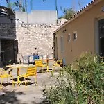 Maison Entiere Avec Un Grand Jardin A 15 Min Du Centre En Transports: Bienvenue A Qg Marseille !