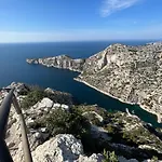 Du Cote Du Vieux Port & Mucem - Central