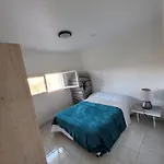 Maisonnette Avec Jardin Piscine Non Accessible