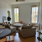 Room In Apartment In Palais Longchamp, Marseille