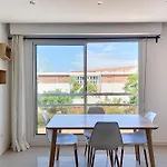 Appartement Tout Equipe Avec Terrasse A Cote Des Plages