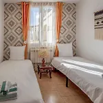 Bright Flat Close To The Beach