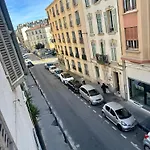 Un Studio Sympa En Centre-Ville Rue Du Camas