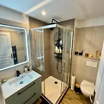 Appartement T3 Avec Terrasse Et Parking Dans Petite Residence Fermee Et Calme , Proche De Toutes Commodites