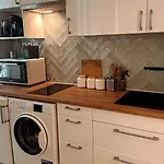 Grand T1 De 38 M2 Au Design Epuree
