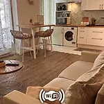 Grand T1 De 38 M2 Au Design Epuree