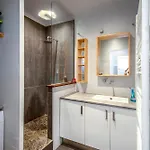 Bright Apartment Near Notre-Dame Du Mont