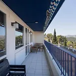 Dominant View, Terrace 6 People