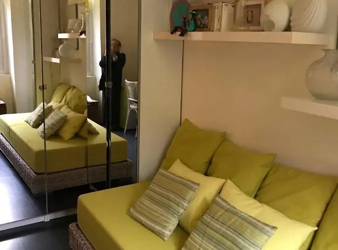 Chambre 1 Personne Avec Terrasse Centre Ville Marseille 3 Nuits Min , Femme Uniquement