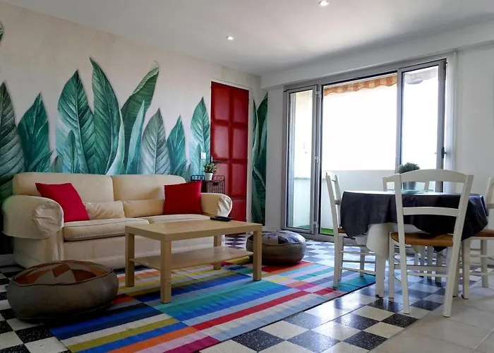 Appartement 3 chambres lumineux avec vue sur la ville - parking couvert gratuit