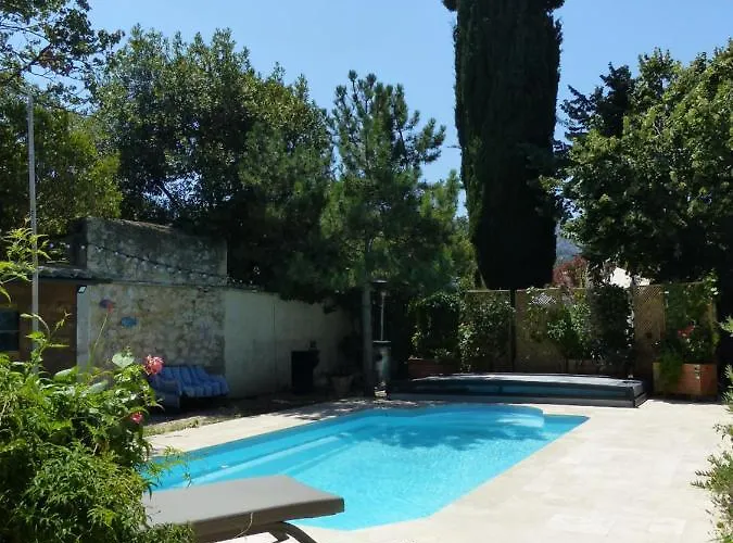 Maisonnette Proche Des Calanques , Les Bruyeres