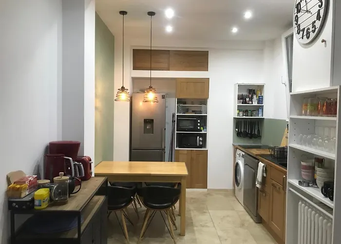 Tres Bel Appartement T3 Proche Place Castellane Avec Vue Et 2 Chambres
