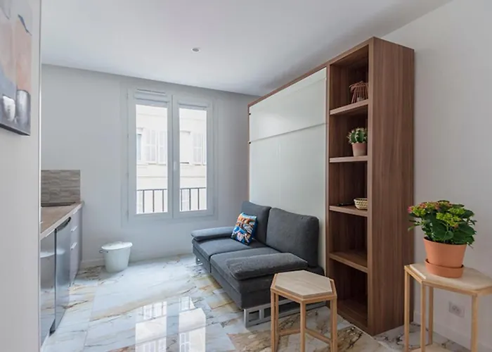 17 M For 2 Refurbished On The Old Port