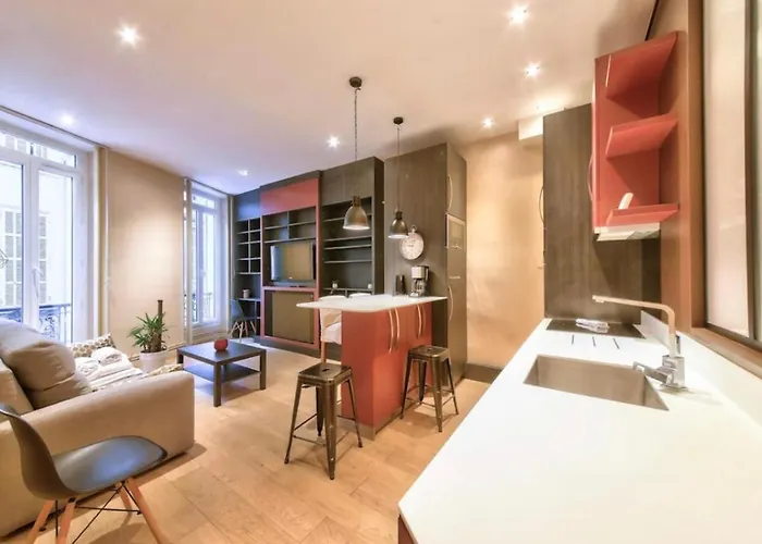 Cocoon Design And Comfort Near The Old Port