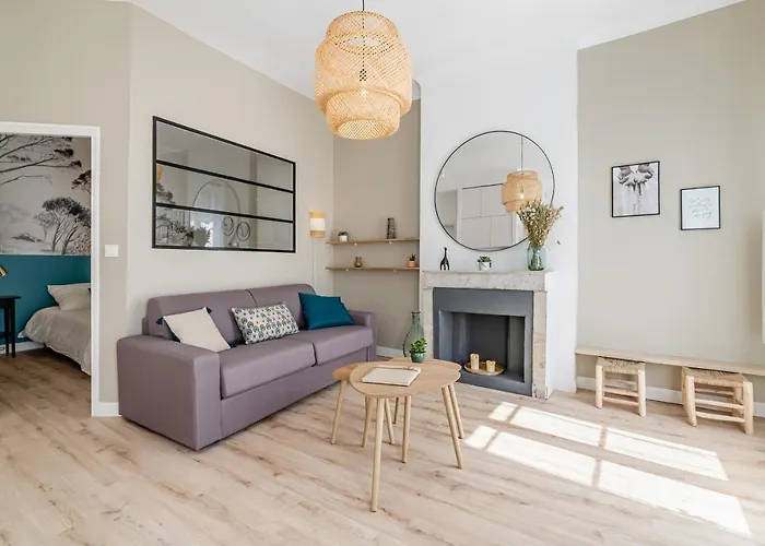 Place: Le Soleil De Marseille S\'Invite Dans Ce T2