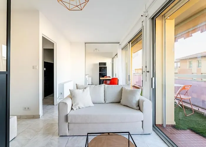 Joli Studio Avec Vue Mer