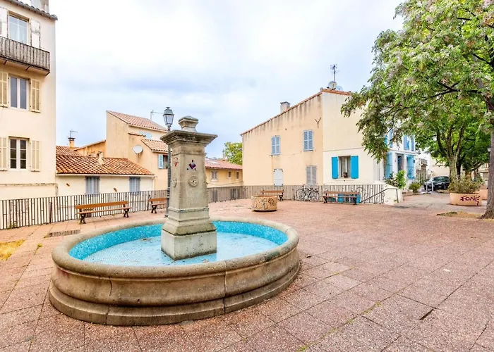 Coquet Appartement Typique Du Panier