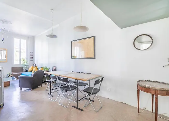 25Aug Cosy Appartement Au Cours Julien