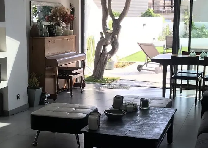 Maison Avec Jardin Et Piscine