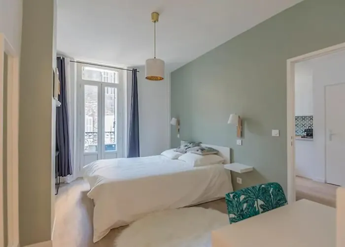 Design & Quiet Appt - Parc Longchamp 4 Sleeps