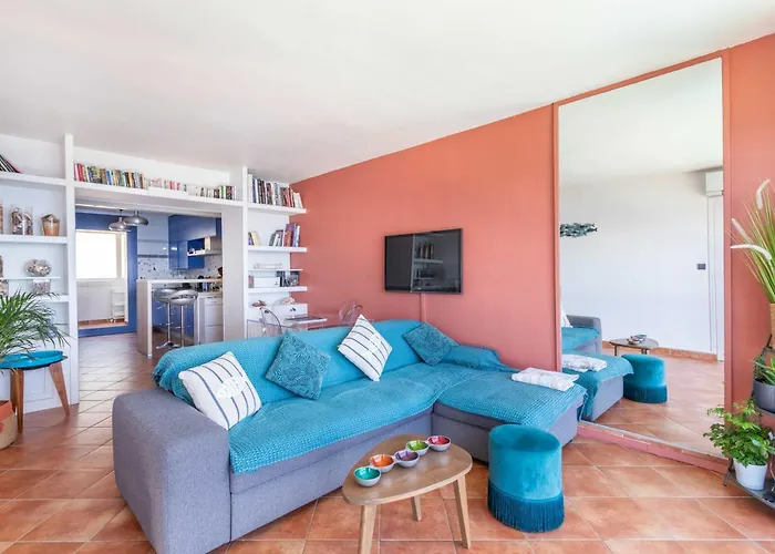 Exceptional Apartment With Ac And Sea View