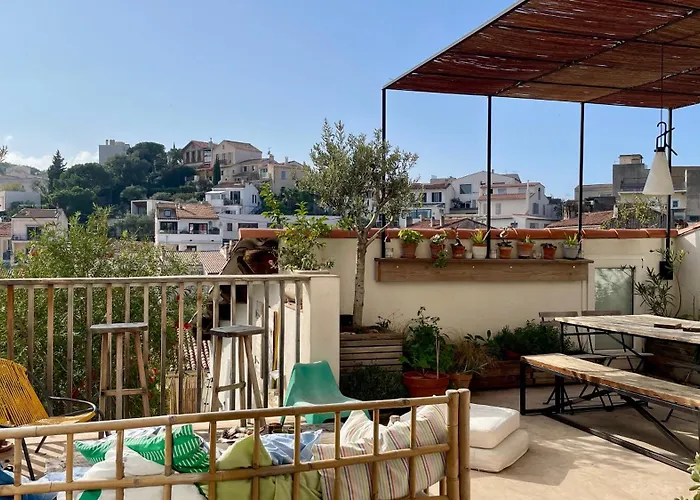 Maison 180 M2 Avec Bassin-Piscine En Bois A Vauban