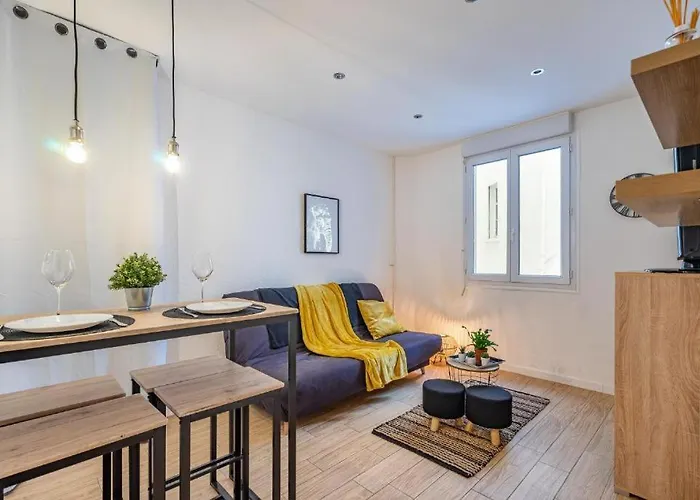 Appartement Tout Equipe Au Bord De La Plage Des Catalans