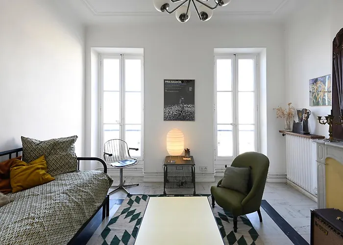 1-Bedroom Apartment Near Downtown