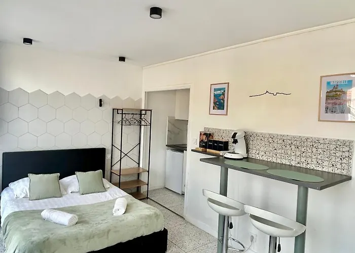 Studio Devant La Gare Saint-Charles