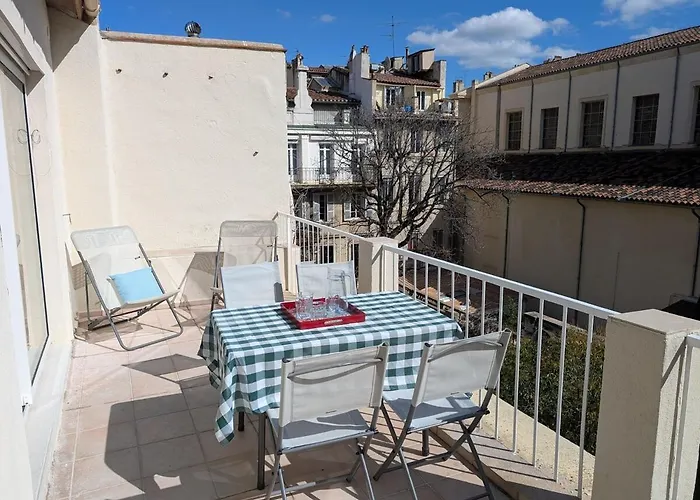 2Br With Quiet Terrace In The City Center
