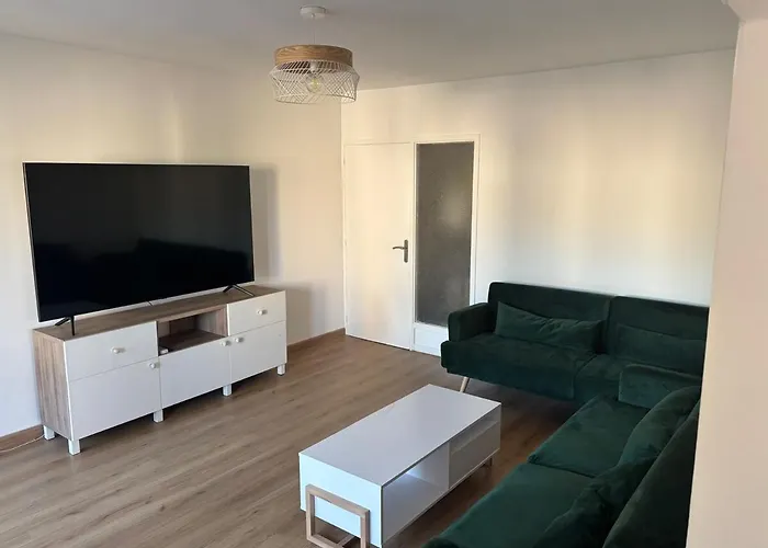 Logement Calme Et Spacieux