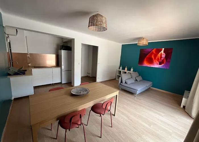Bel Appartement Climatise Avec Balcon En Centre-Ville