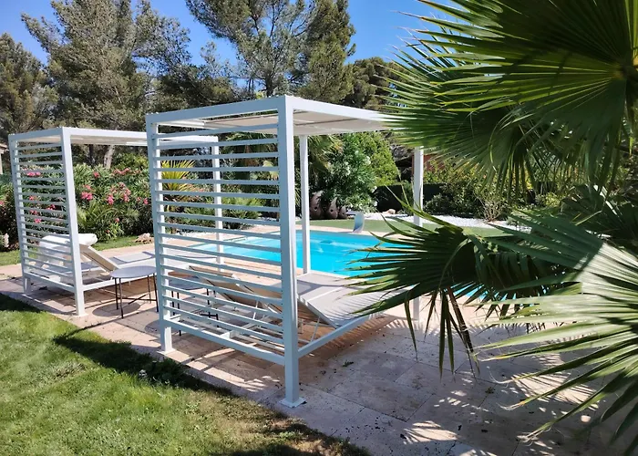 Villa Avec Piscine Entre Marseille Et Cassis