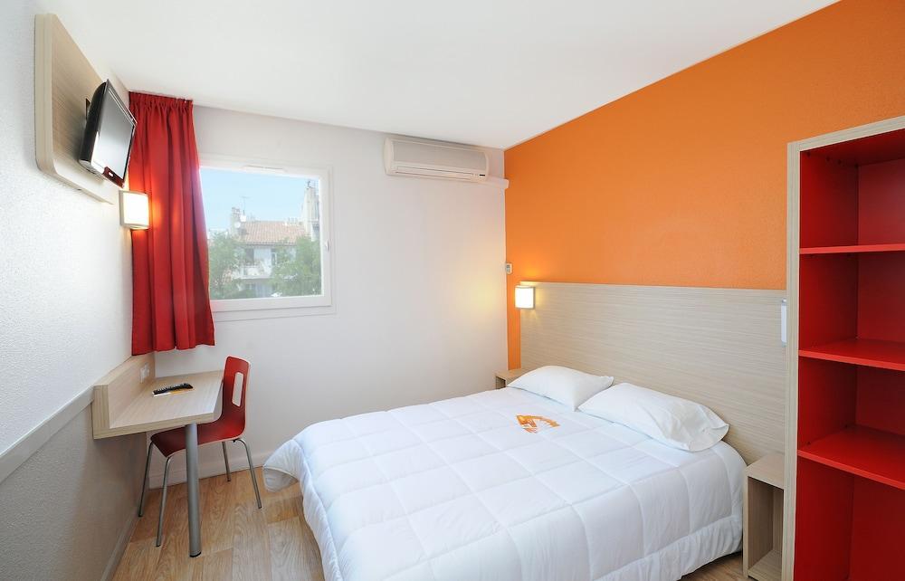 Ibis Centre Prefecture 3*