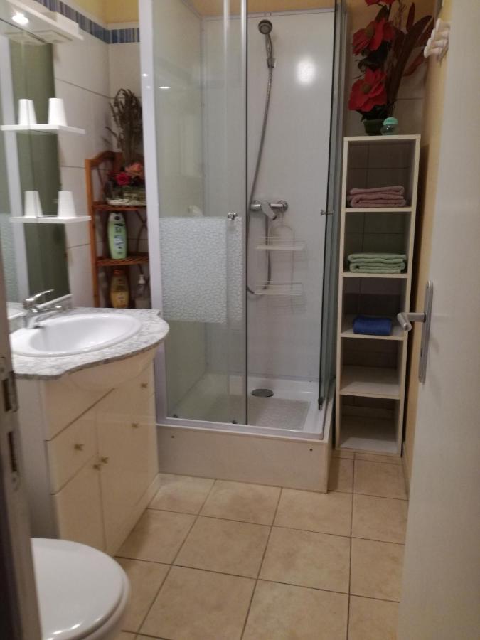 D Hotes Dans Mas A Bed & Breakfast Marseilles