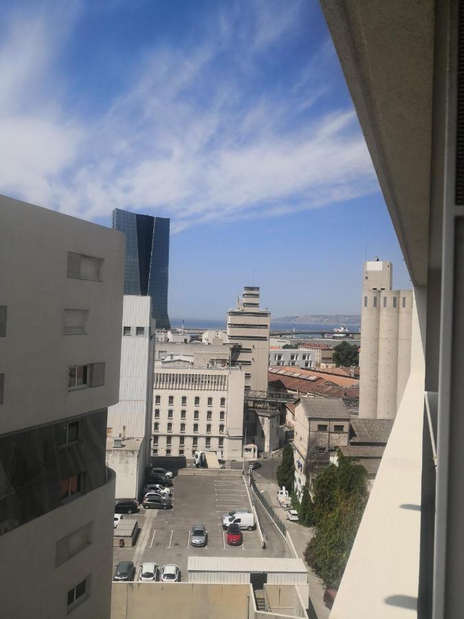 Lac Rose - Parking, Metro, Jusqu'a 4 Personnes * Marseille
